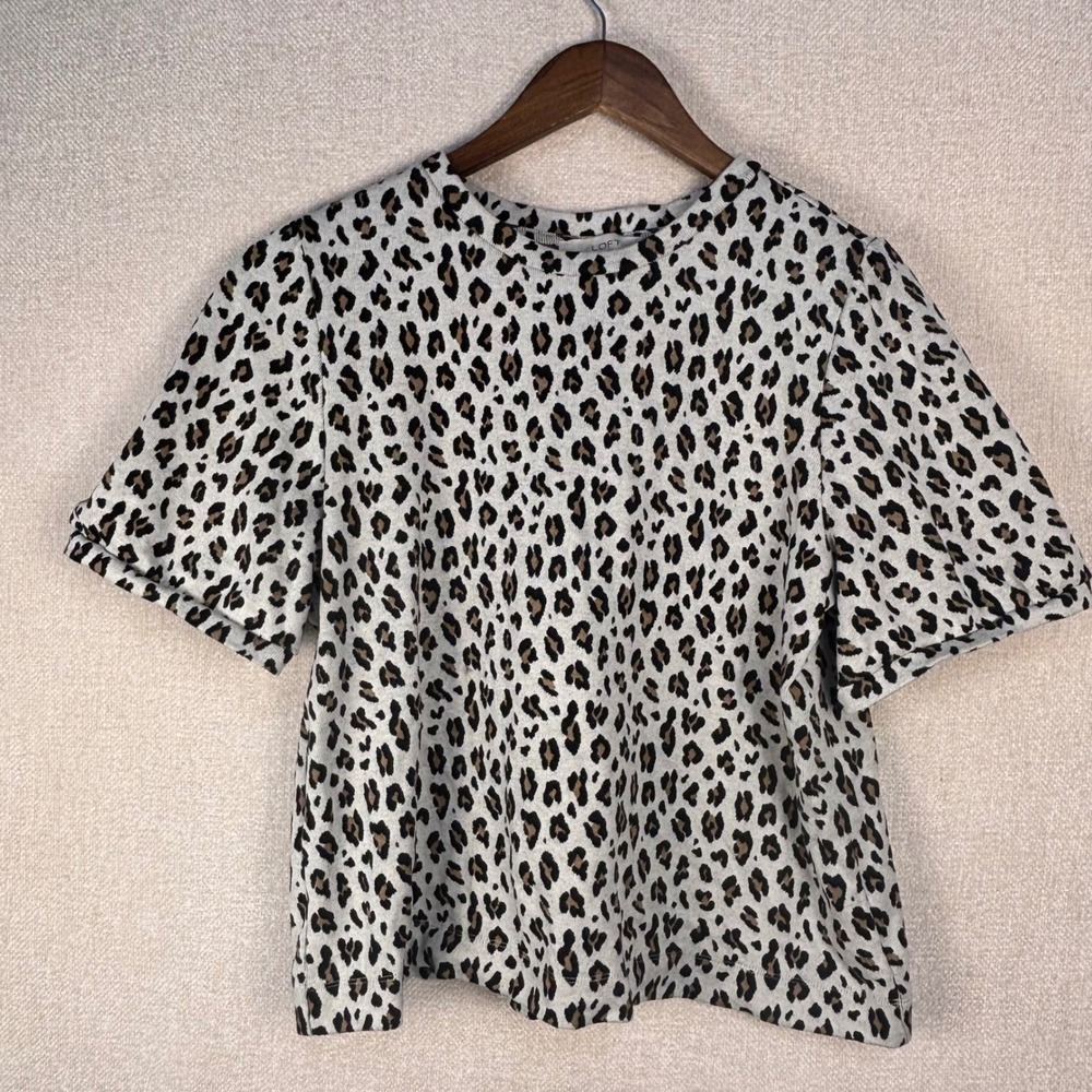 Loft Womens XL Leopard Print Short Sleeve Knit Top Crew Neck Animal Print Gray